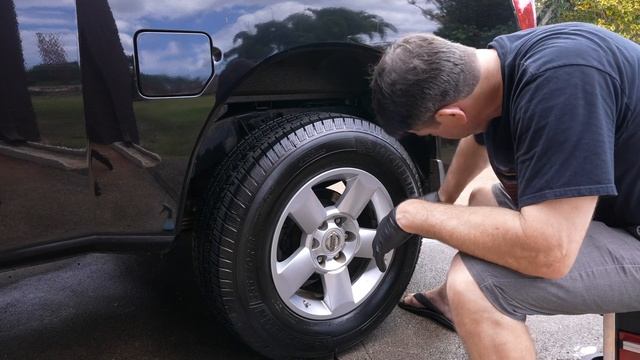 Obsessed Garage TIRE DRESSING Review & Durability Test. Is it as good as they say? смотреть онлайн