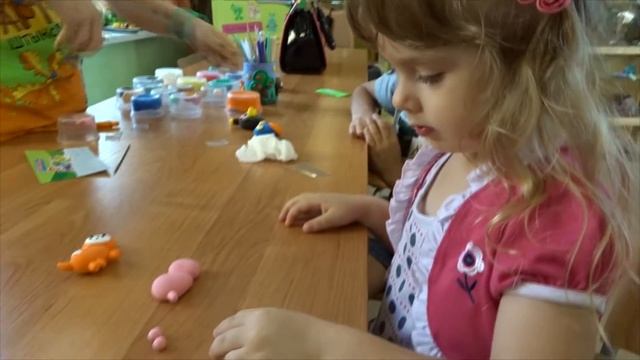 ШТЫКОВСКИЕ ПРУДЫ - делаем из ПОЛИМЕРНОЙ ГЛИНЫ магнитик РОЗОВАЯ КИСКА, кормим КРАСИВЕНЬКИХ КОТЯТ:)))