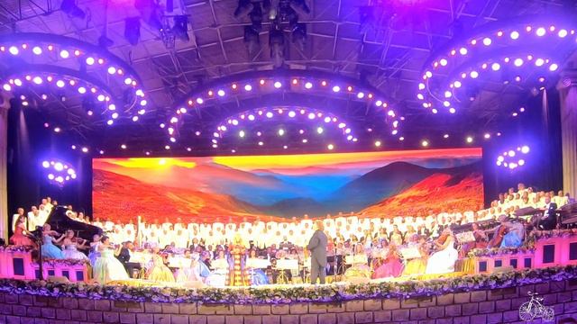 🇺🇦  Ніч яка місячна-Ukraine Song  🇺🇦 Andre Rieu -Anna Reker Maastricht 2022