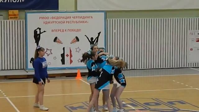 Cheerleading. Чир спорт. Команда Sunrise. смотреть онлайн