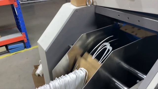 18*13*10cm(whg) Challenge for Mini Handle Paper Bag! Spain A220 Paper Bag Machine with handle&print смотреть онлайн