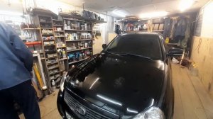 как установить мухобойник,дефлектор капота лада приора