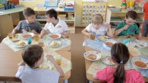 Завтрак в детском садике