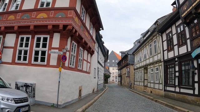 Walking Goslar.The old, half-timbered, German city of Goslar. Walking Germany. смотреть онлайн