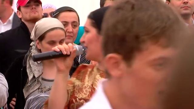 Ловзар Арби и Ларисы 8 Мая 2011 (7) смотреть онлайн