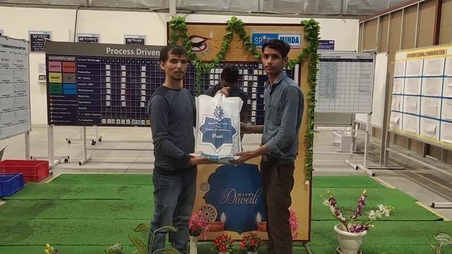 Gift Distribution among the team ## SparkMinda - IPD, Gujarat Plant## Diwali -2022 смотреть онлайн