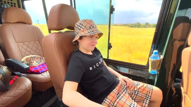 Ричи и Эди на Сафари в Кении наблюдают за дикими животными или Детский влог из Африки смотреть онлайн