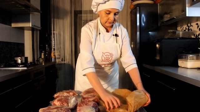 Сыровял.Сыровяленая шея в холодильнике. Сырокопчёное мясо дома. Делаю сама.