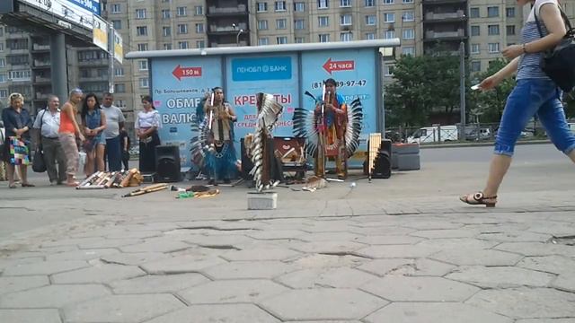Индейцы играют на дудках смотреть онлайн