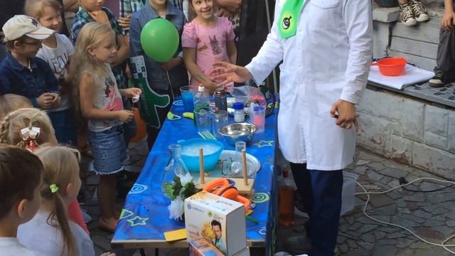 День города Воронежа 2016. Опыт "Горящая пена" смотреть онлайн