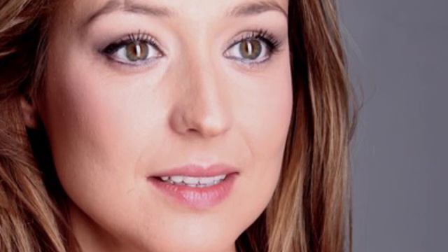 ADRIANA VAQUERO - La luna (Canción) смотреть онлайн
