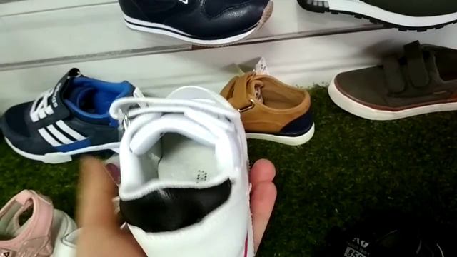 Детские кроссовки сетка белые Nike Adidas Fila смотреть онлайн