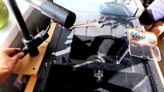 vlog ? установили МОЙКУ и варочную поверхность / день рождения НА ДАЧЕ / Старая мебель пригодится! смотреть онлайн