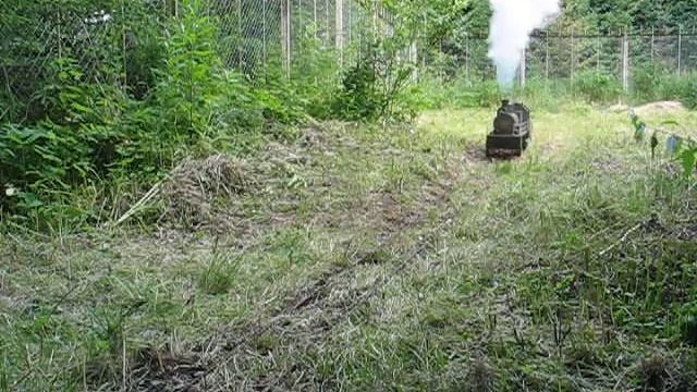 Модель паровоза Эр в действии-1