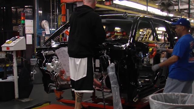 GM Arlington SUV Plant смотреть онлайн