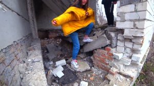 НАШЛИ ЛЕРУ И ТИКАЕМ С ЭТОГО МЕСТА!