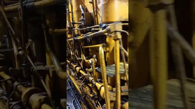 Машинное отделение теплохода Волгодон.Главный Двигатель Г-60.ТНВД Г-60. смотреть онлайн