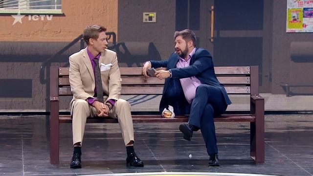 Ждун и Хатико: мужья ждут жен под подъездом – Дизель Шоу 2020 | ЮМОР ICTV