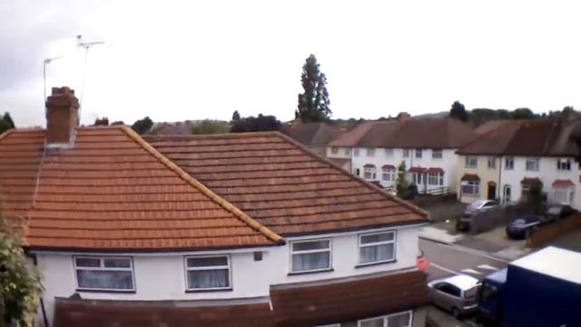 Parrot AR.Drone 2.0 over Greenford, London UK смотреть онлайн