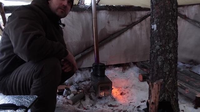 24 Часа в Лесу ? Выжить в Тайге на Болоте. Самодельное укрытие под деревом. смотреть онлайн