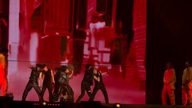 ATEEZ WORLD TOUR [THE FELLOWSHIP : BREAK THE WALL] смотреть онлайн