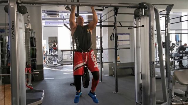 Подтягивание с весом + 25 кг. смотреть онлайн