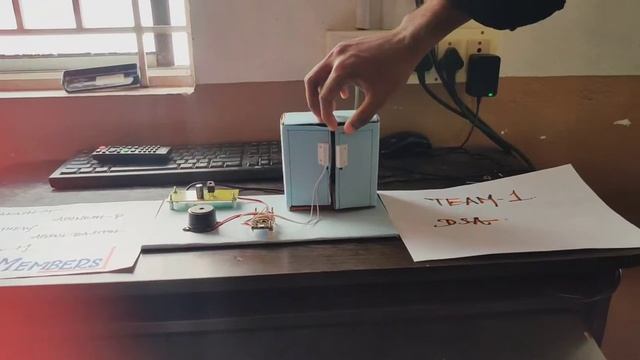 Door security Alarm|Nodemcu |mini project working смотреть онлайн