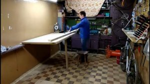 Откидной стол для гаража