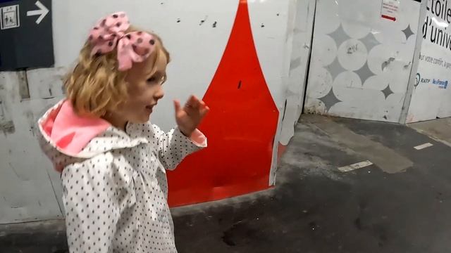 Поездка в Париж на Поезде. Метро Парижа| Диснейленд- Париж смотреть онлайн