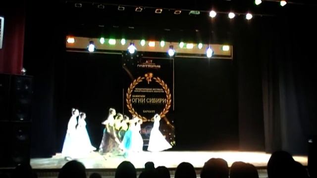 Ансамбль эстрадного танца "Реноме", танец "Бабочки на снегу" смотреть онлайн