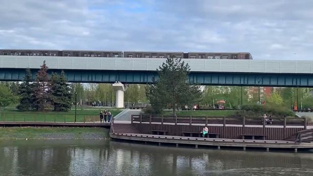 Бутовская линия метро в районе станции Улица Горчакова, г. Москва, 14.05.2022 смотреть онлайн