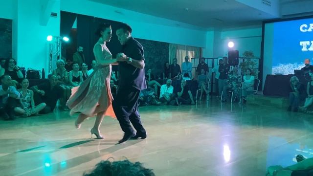 Chicho Frumboli y Juana Sepulveda - Masters of Tango CSTW 2022 смотреть онлайн