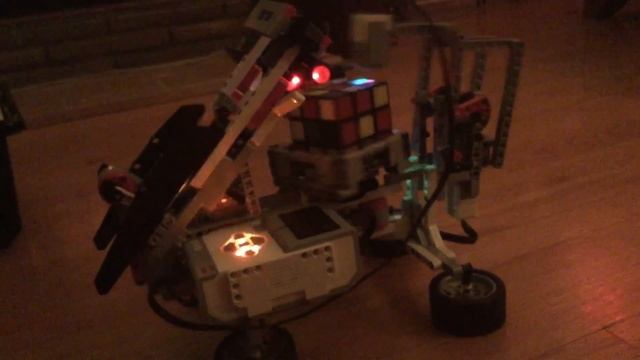 EV3 mindcuber fails to solve the cube смотреть онлайн