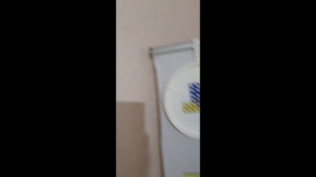 Как вбить гвоздь не оставляя след в стене. Лайфхак. смотреть онлайн