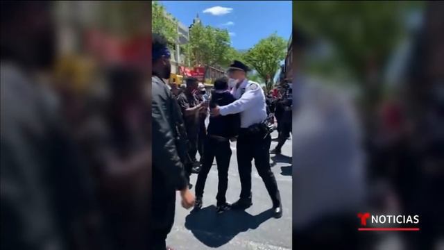 El hermano de George Floyd pidió que se honre su memoria sin violencia | Noticias Telemundo смотреть онлайн
