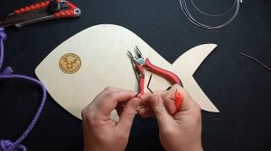 НАДЕЖНЫЙ И ПРОСТОЙ кукан для рыбы, который НЕ РАССТЕГНЁТСЯ. Кукан из спицы. Кукан СВОИМИ РУКАМИ!