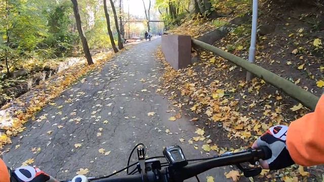 Велопрогулка 8.1 (68 мин). Видео для велотренажера. For training on an exercise bike смотреть онлайн