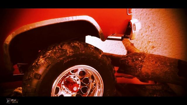 1/10 Chevrolet BLAZER K5 with RC4WD TF2 смотреть онлайн