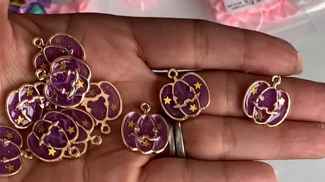 AliExpress Haul Part 2 NEW FUN FINDS!!! + Cool Charms!! смотреть онлайн