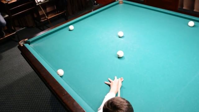 Строгий удар в бильярде. Правильная стойка. Часть 2 смотреть онлайн