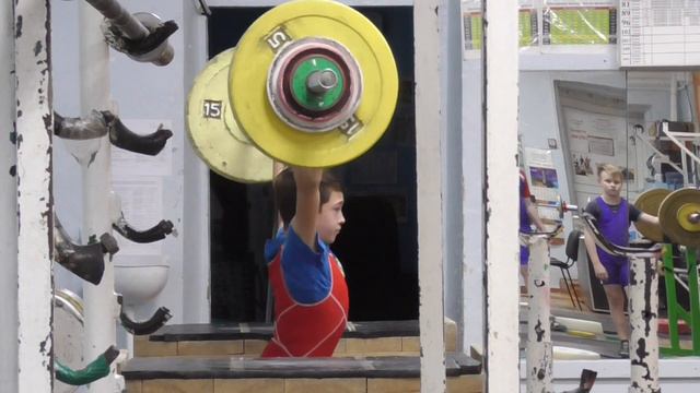 Шумихин Артур, вк 37 кг, 13 лет Толчок 62 кг Есть второй личный РЕКОРД! смотреть онлайн