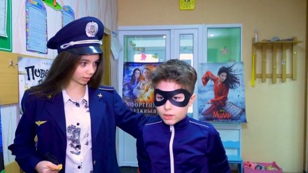 Серёжа спасает ситуацию! Как пронести сладости в кинотеатр все серии подряд