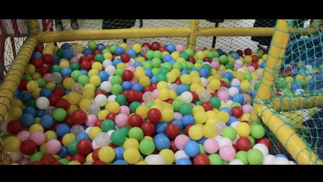 День рождения Маргариты | Праздник в детском кафе | Мне четыре годика смотреть онлайн