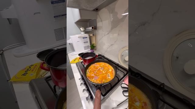 Чем кореец кормит русскую жену? #жизньвкорее #катякорея #кореявлог