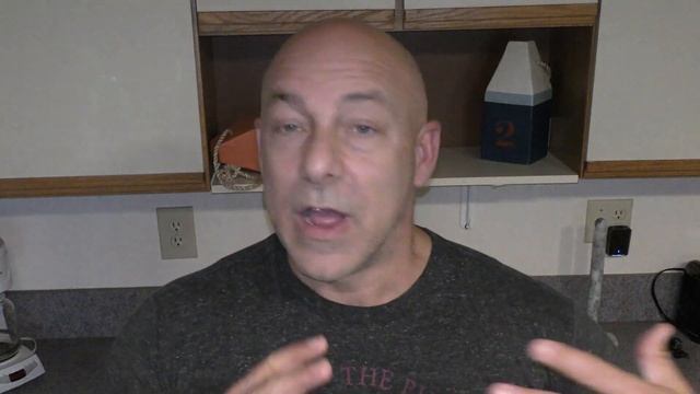 Cosmo UK Declares Tess Holliday Strong, Fit, and 300 Pounds смотреть онлайн