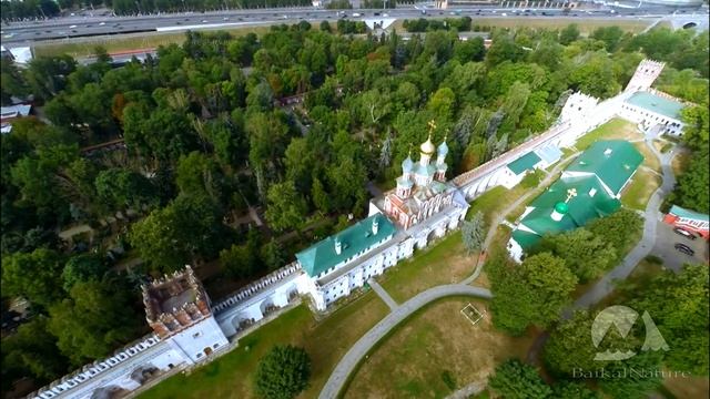 Novodevichy Convent in Moscow / Новодевичий монастырь в Москве смотреть онлайн