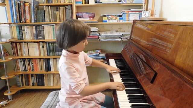 Марианна, 5 лет. Л.В.Бетховен. Сонатина фа мажор смотреть онлайн