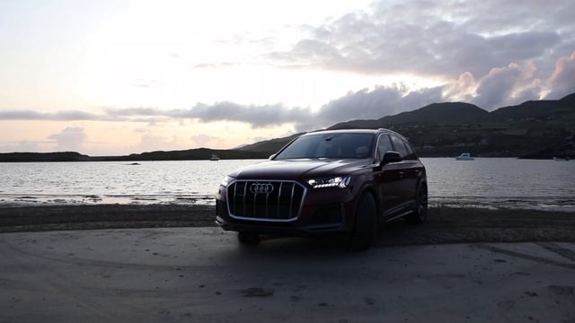 2020 NEW AUDI Q7 55TFSI - MAJOR FACELIFT - IS IT BETTER? 340HP/500NM - MATADOR RED - In detail смотреть онлайн