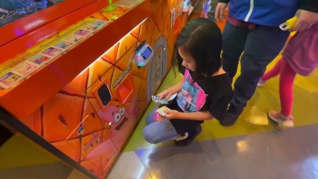 Reno Circus Circus at Silver Legacy for Kaycee's Birthday Let's Go Play Some Arcade Games смотреть онлайн
