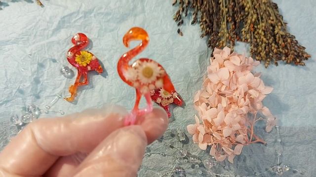 Фламинго с настоящими цветами смотреть онлайн